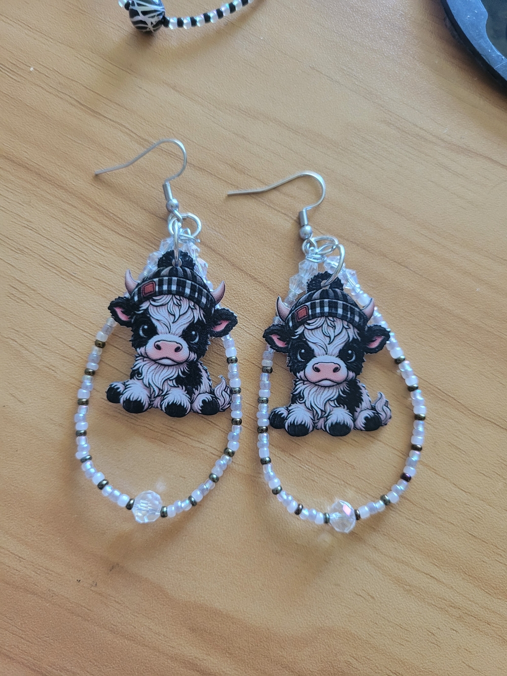 🧋NEW🧋Hand Crafted Black & White Cow Beaded Hoop Earrings with Pink Accents
